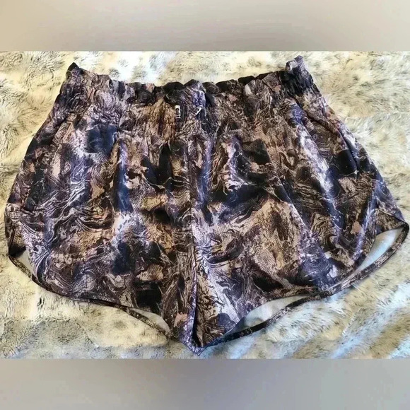 FLX Women’s Marble Swirl Athletic Shorts with Liner - Picture 7 of 8